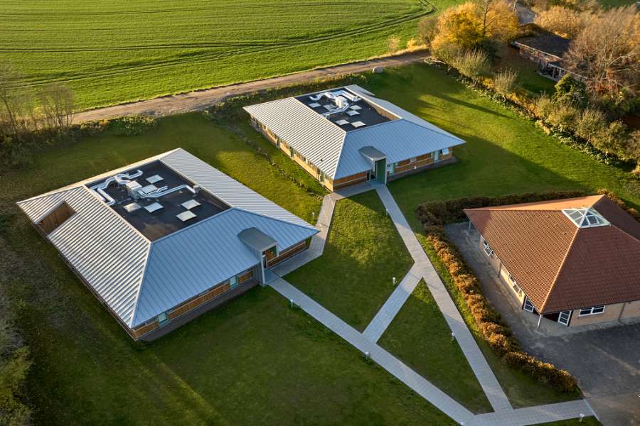 Modern roofing solution completes boarding school, Rågelund Efterskole, Rågelundvej 179, 5240 Odense NØ